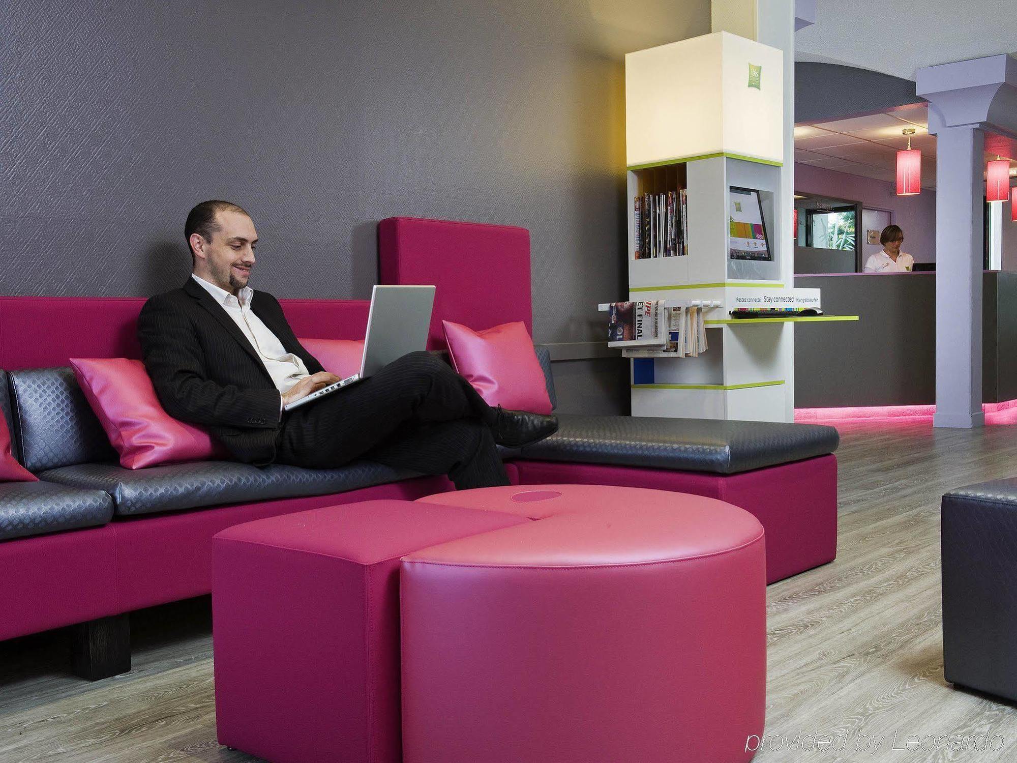 Hotel ibis Styles Melun Rubelles Exterior foto