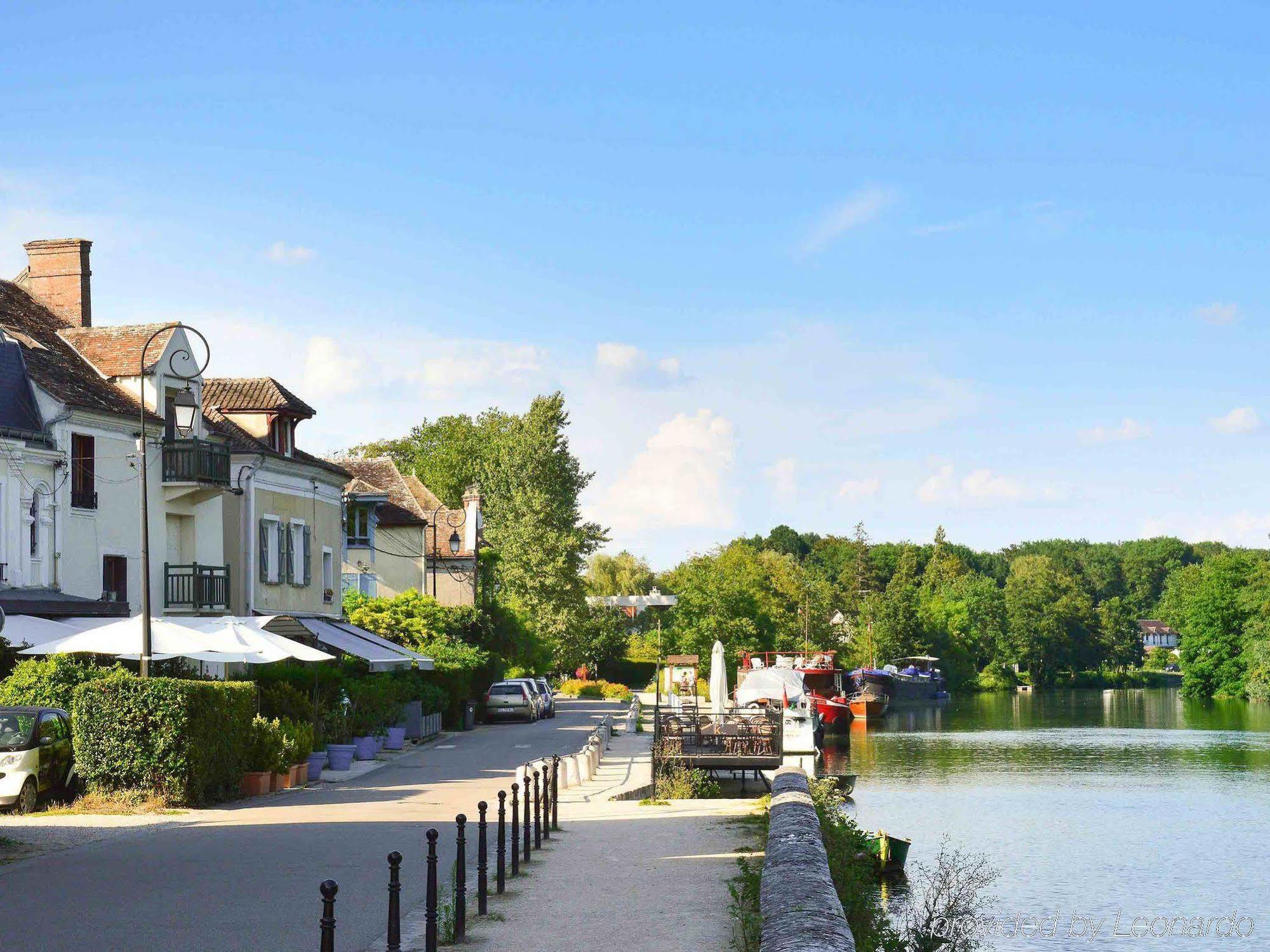 Hotel ibis Styles Melun Rubelles Exterior foto